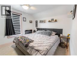 236 BROCK STREET South - 17