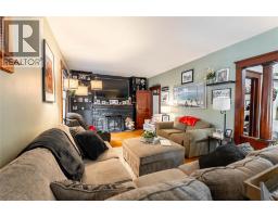 236 BROCK STREET South - 7