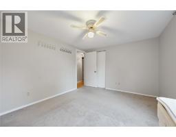 1060 Camelot CRESCENT - 17