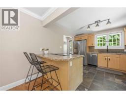 860 LONDON ROAD - 11