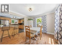 860 LONDON ROAD - 13