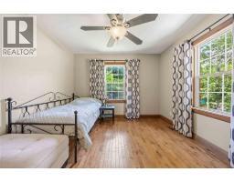 860 LONDON ROAD - 19