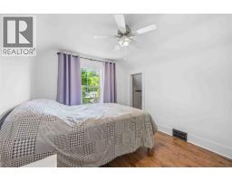 860 LONDON ROAD - 26