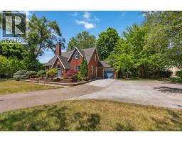 860 LONDON ROAD - 3