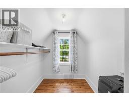 860 LONDON ROAD - 31