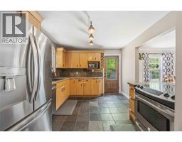 860 LONDON ROAD - 9