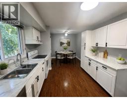 890 HOLLANDS AVENUE - 5