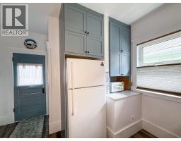 114 COLLEGE N AVENUE North - 4