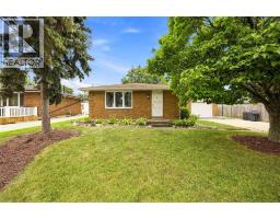 464 PARKDALE CRESCENT - 1