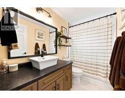 464 PARKDALE CRESCENT - 14