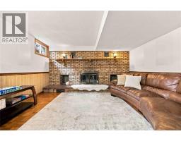 464 PARKDALE CRESCENT - 26