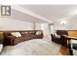 464 PARKDALE CRESCENT - 27