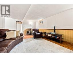 464 PARKDALE CRESCENT - 28