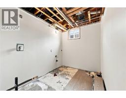 464 PARKDALE CRESCENT - 31