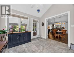 821 Carriage WAY - 14