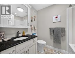 821 Carriage WAY - 22