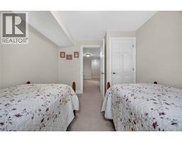 821 Carriage WAY - 27