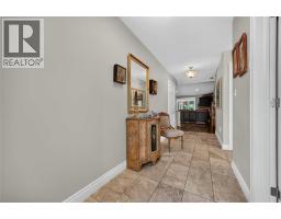 821 Carriage WAY - 4