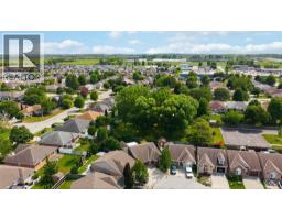 821 Carriage WAY - 44