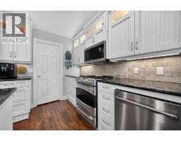 821 Carriage WAY - 9