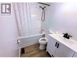 322 Somerset CRESCENT - 10