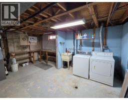 322 Somerset CRESCENT - 11