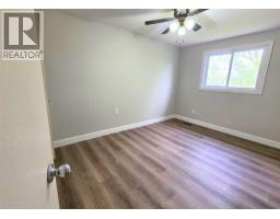 322 Somerset CRESCENT - 6