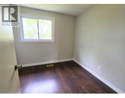 322 Somerset CRESCENT - 7
