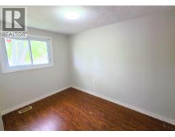 322 Somerset CRESCENT - 8