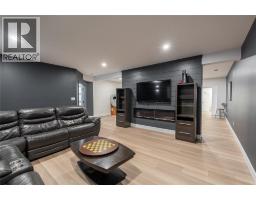 3613 Queen STREET - 32