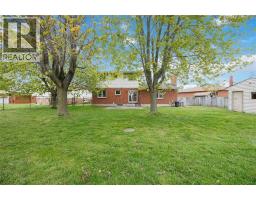 1516 HENLEY CRESCENT - 31