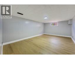 890 HOLLANDS AVENUE - 19