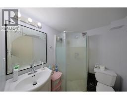 196 BROCK STREET North - 24