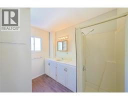 898 GRANDVIEW AVENUE - 18