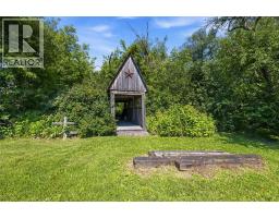 6752 Camlachie ROAD - 35