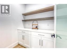 184 SANDPIPER DRIVE - 13