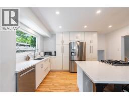 1726 Mills STREET - 10