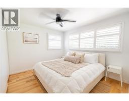 1726 Mills STREET - 19