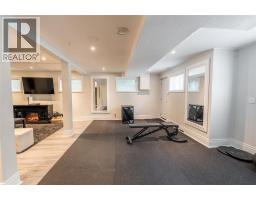 1726 Mills STREET - 34
