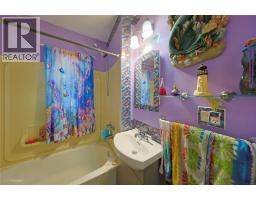 304 LORNE AVENUE - 13