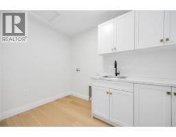 3527 PAUL CRESCENT - 33