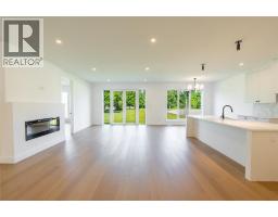 2052 MARION AVENUE - 6