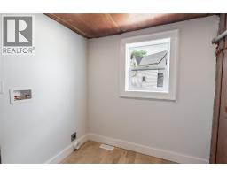 120 SELKIRK STREET - 23