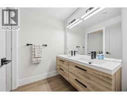 621 MEAD COURT - 35