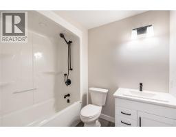 4001 GREENWOOD DRIVE - 19