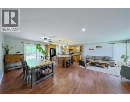 1023 London ROAD - 11