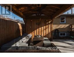 1236 THOMAS DRIVE - 21