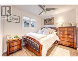 1236 THOMAS DRIVE - 9
