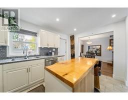 110 WELLINGTON STREET - 11