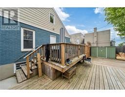110 WELLINGTON STREET - 24